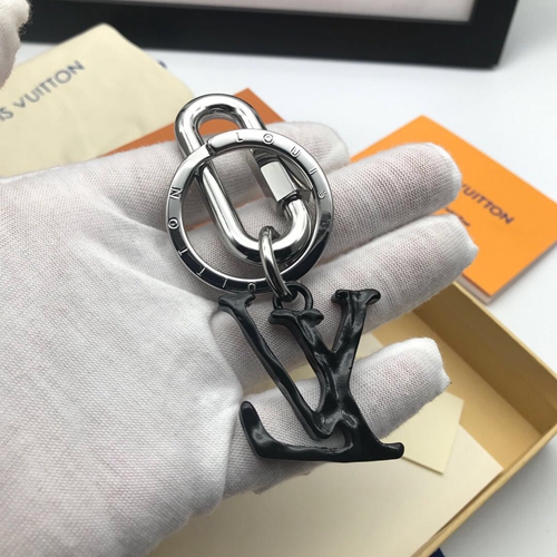 ブランドキーホルダー着用イメージ